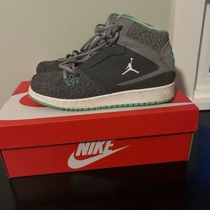 Jordan 1 Flight Sneakers Dark Grey/Green Glow-Cement Youth 6.5